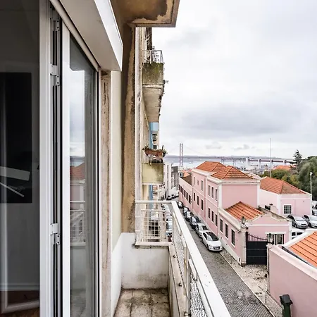 Apartment Akicity Santos Raven Lisbon