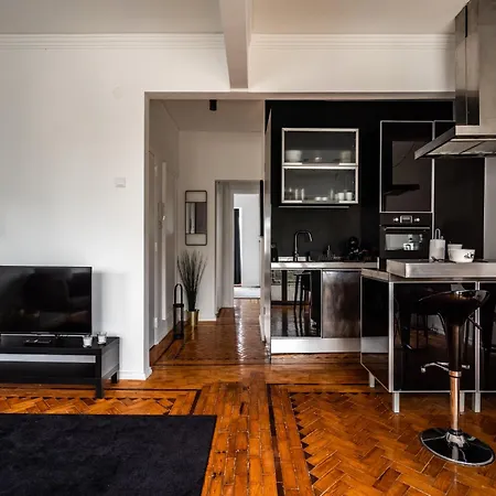 Akicity Santos Raven Apartment